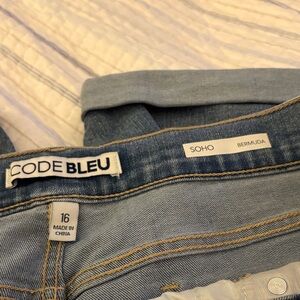 Code Bleu Women's Denim shorts in Light Blue